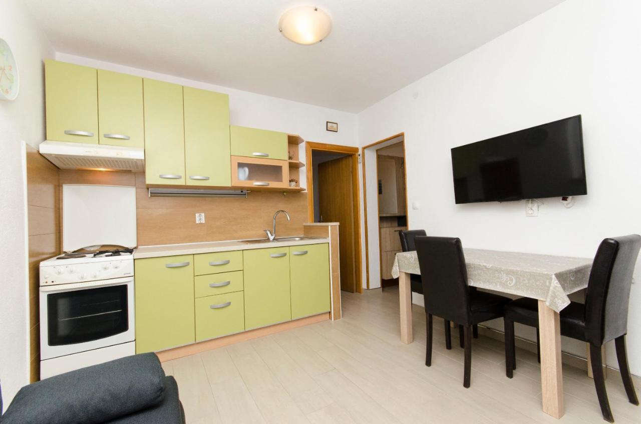 Apartments Banic Postira Bagian luar foto
