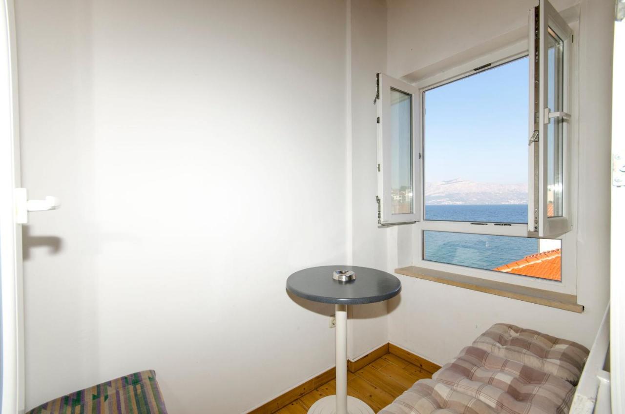 Apartments Banic Postira Bagian luar foto